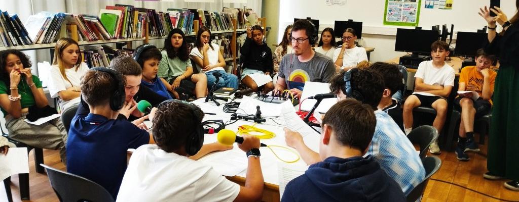 Réaliser une émission de radio inter-collèges en anglais : mission accomplie pour les  5éme des collèges de Morcenx et Labouheyre